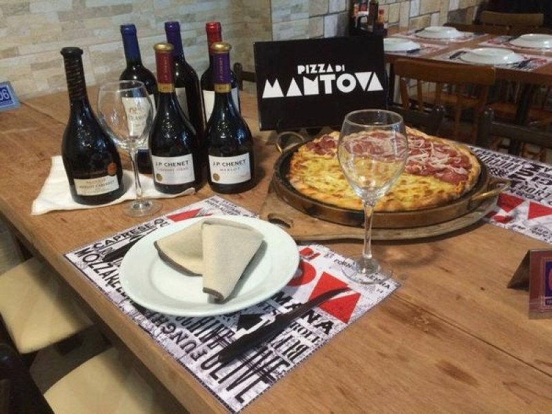 Imagem Pizzaria  Di Mantova São João, Porto Alegre-RS